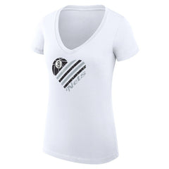 NBA - Brooklyn Nets G-III 4Her by Carl Banks Women's Super-Slim Fit Lightweight Heart V-Neck T-Shirt - White