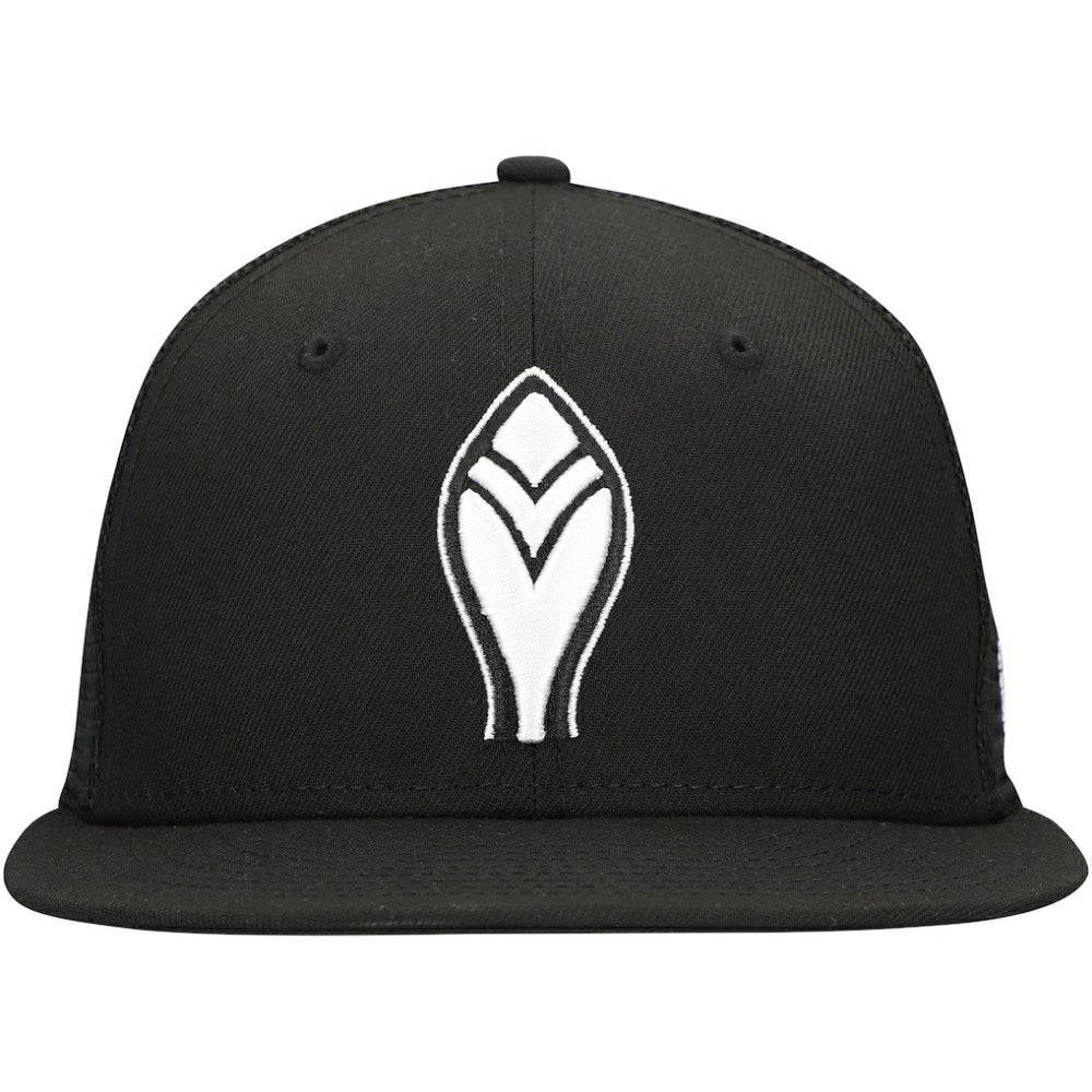 Atlanta Braves New Era 59FIFTY Trucker Fitted Hat Lifestyle