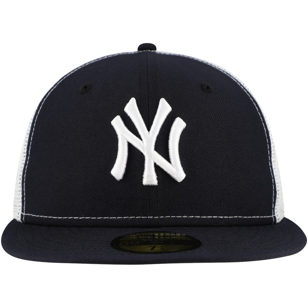 New York Yankees New Era Team Color 59FIFTY Trucker Fitted Hat Lifestyle