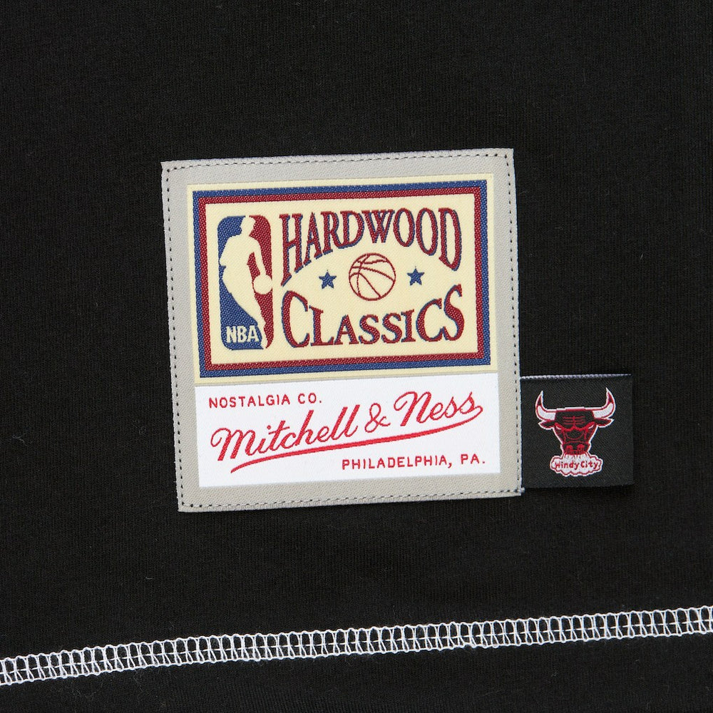 Mitchell & Ness - Chicago Bulls Hardwood Classics Contrast 2K Graphic T-Shirt - Black
