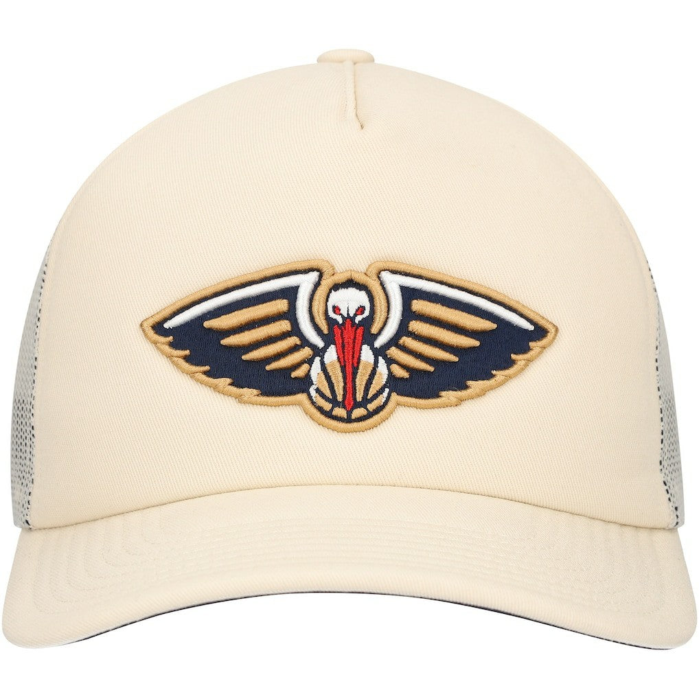 Mitchell & Ness - New Orleans Pelicans Trucker Adjustable Hat - Cream