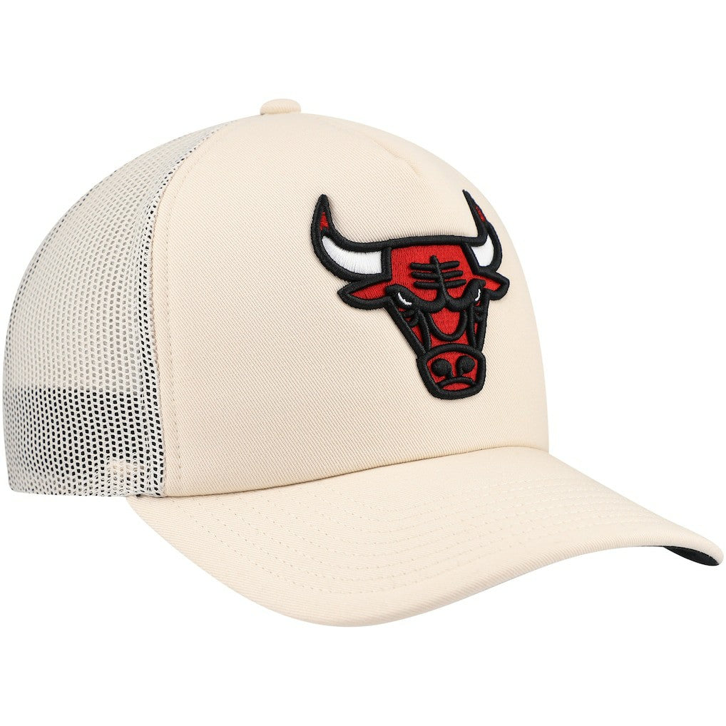 Mitchell & Ness - Chicago Bulls Trucker Adjustable Hat - Cream