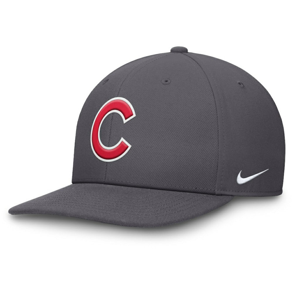 Chicago Cubs Nike Pro Performance Snapback Hat Lifestyle