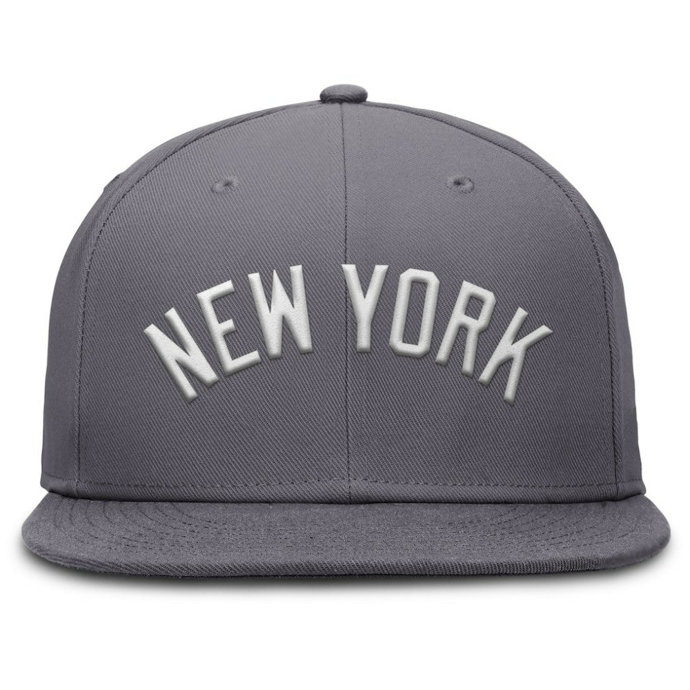 New York Yankees Nike Performance True Fitted Hat discount