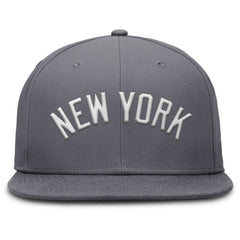 New York Yankees Nike Performance True Fitted Hat discount