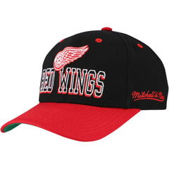 Detroit Red Wings - Mitchell & Ness Backside Script Two-Tone Pro Crown Adjustable Hat Black/Red