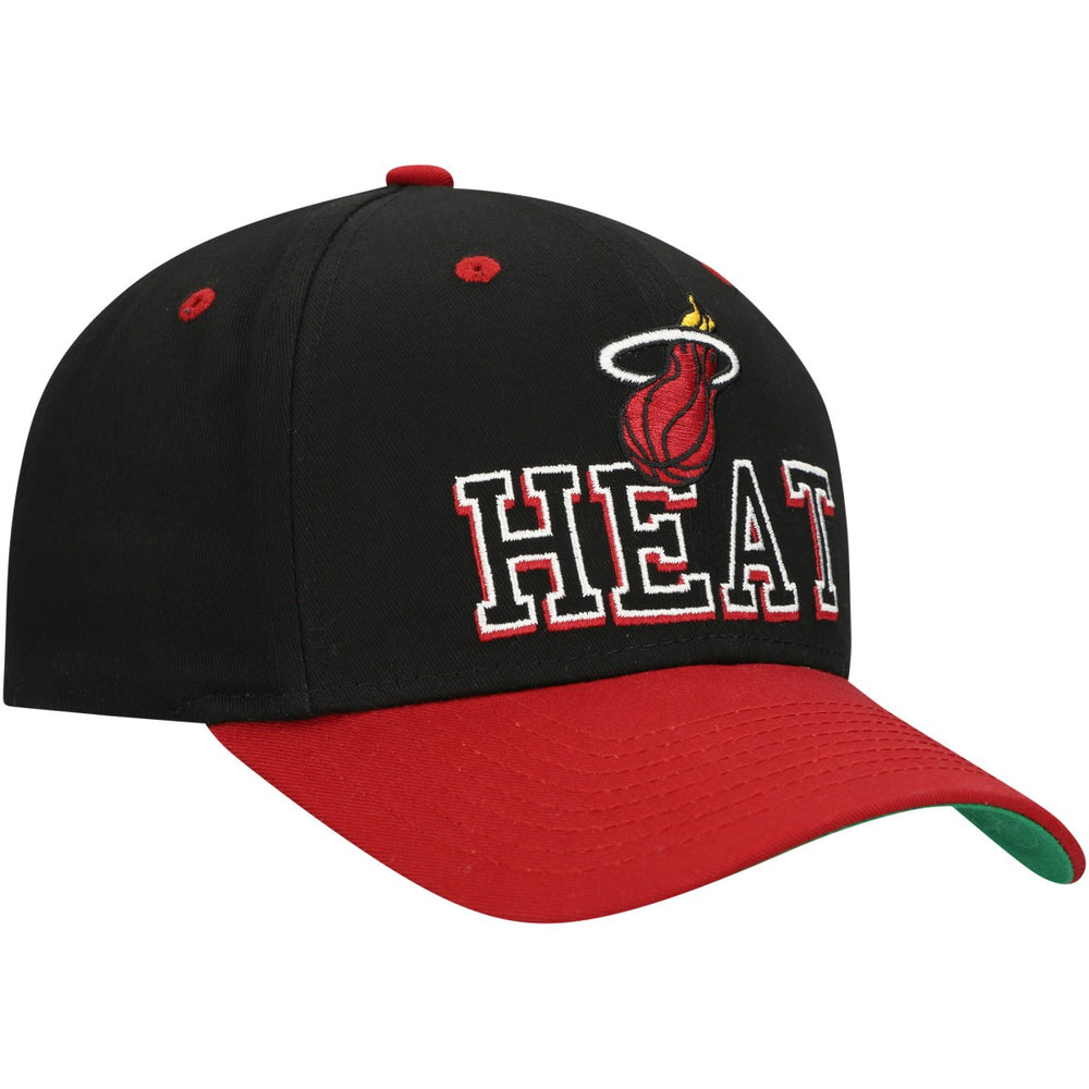 Mitchell & Ness - Miami Heat Backside Script Two-Tone Pro Crown Adjustable Hat - Black/Red