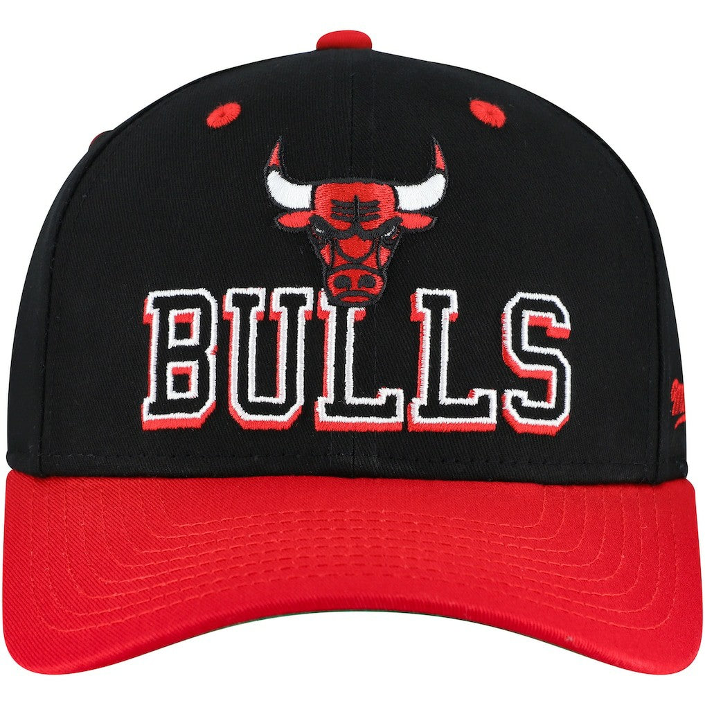 Mitchell & Ness - Chicago Bulls Backside Script 2-Tone Pro Crown Adjustable Hat - Black/Red
