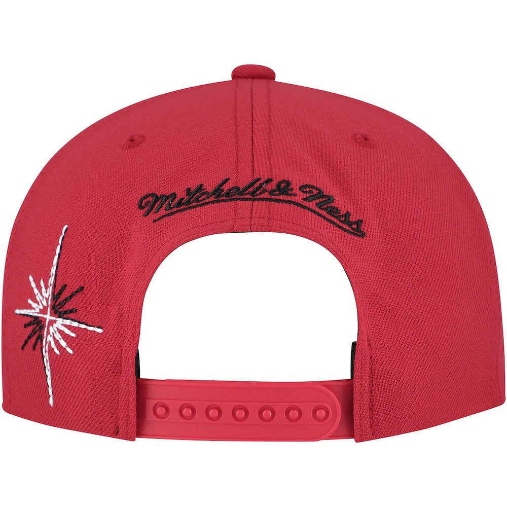 Mitchell & Ness - Chicago Bulls Starlight Snapback Hat - Red