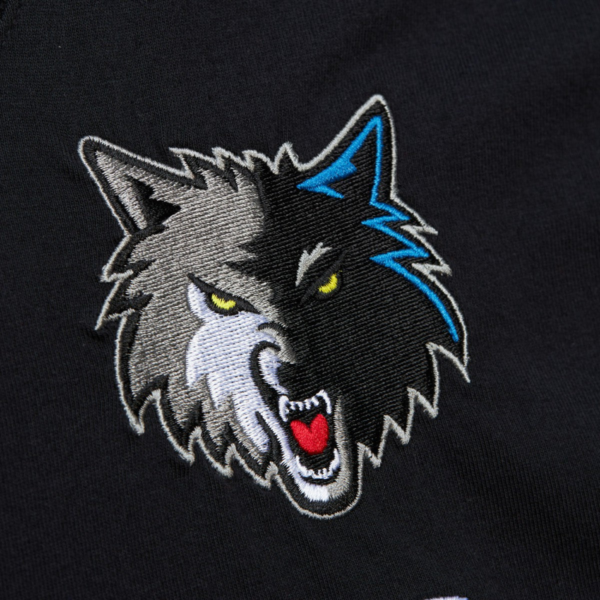 Mitchell & Ness - Kevin Garnett Minnesota Timberwolves Premium Nickname T-Shirt - Black