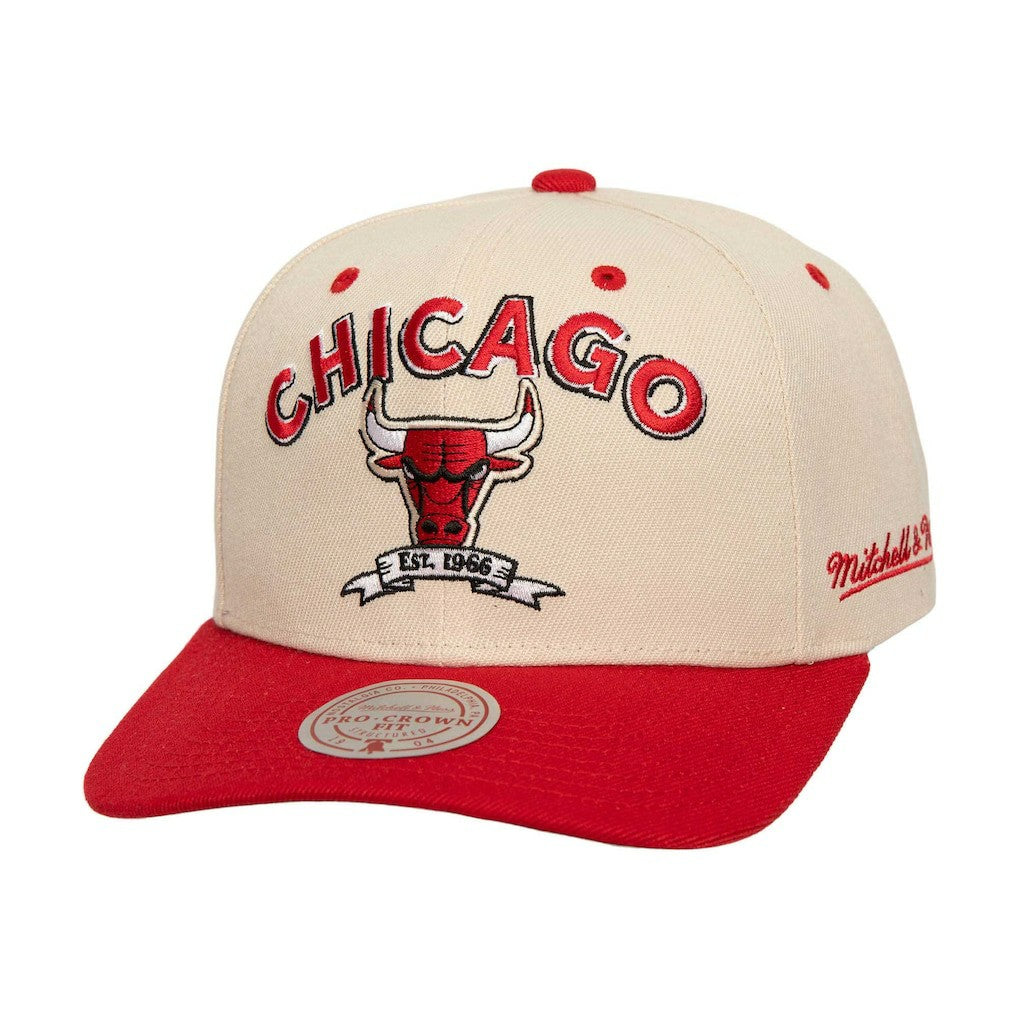 Mitchell & Ness - Chicago Bulls 6x NBA Champions Soul Legacy Defined Snapback Hat - Cream/Red