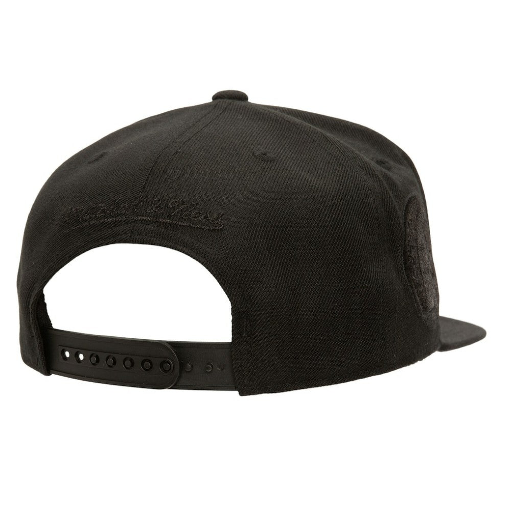 Boston Bruins Mitchell & Ness Soul Strike Pearl Tonal Snapback Hat Black