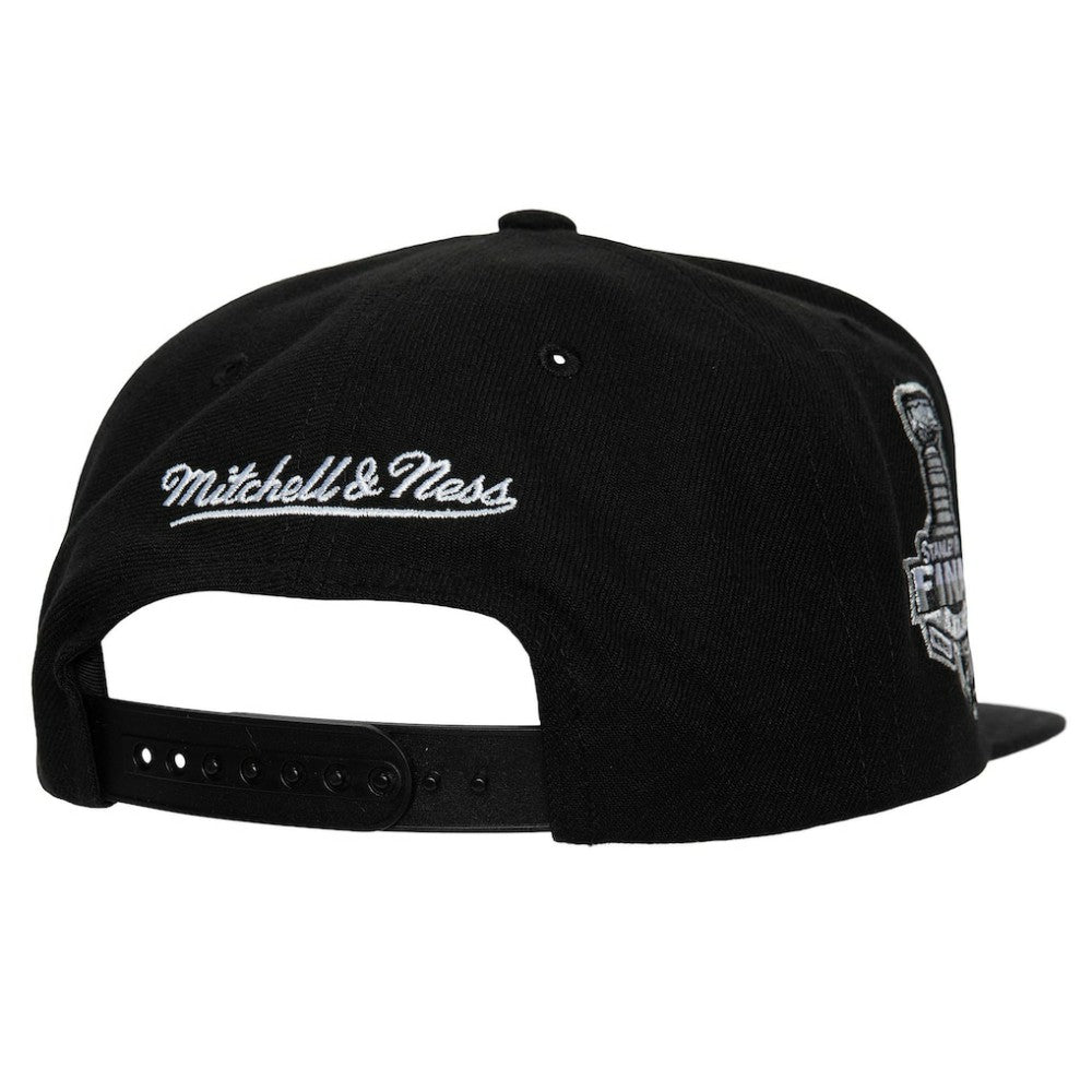 Tampa Bay Lightning - Mitchell & Ness Core Top Spot Snapback Hat Black