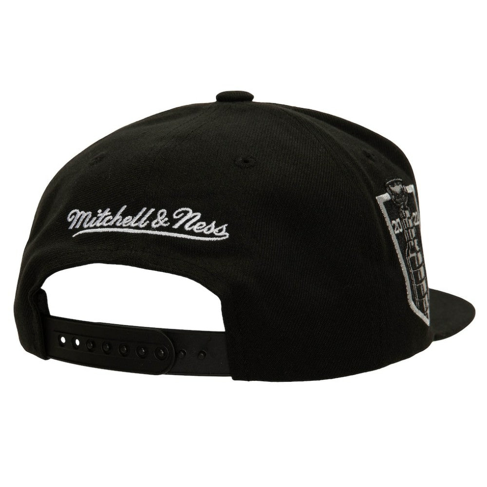 Colorado Avalanche - Mitchell & Ness Core Top Spot Snapback Hat Black