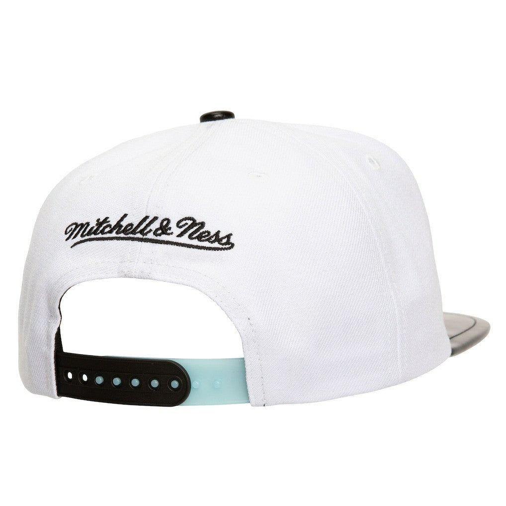 Mitchell & Ness - Chicago Bulls Day 11 Snapback Hat - White