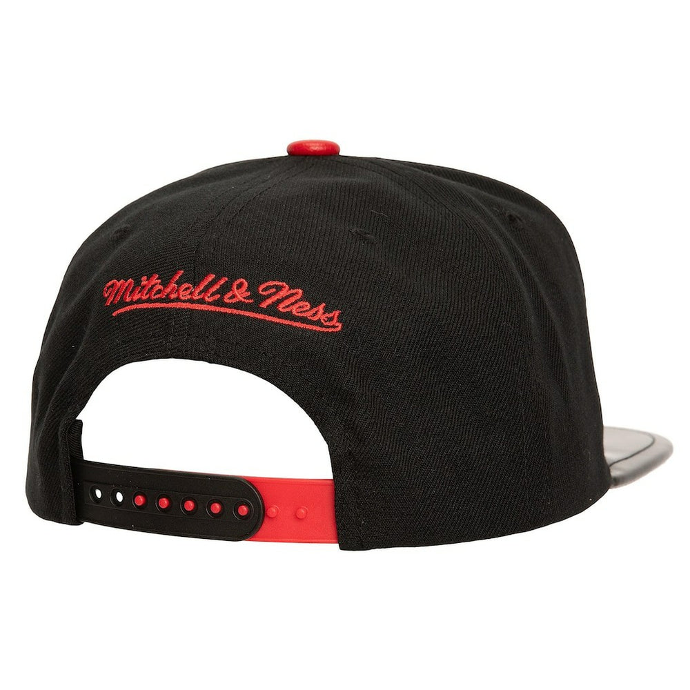 Mitchell & Ness - Chicago Bulls Day 11 Snapback Hat - Black