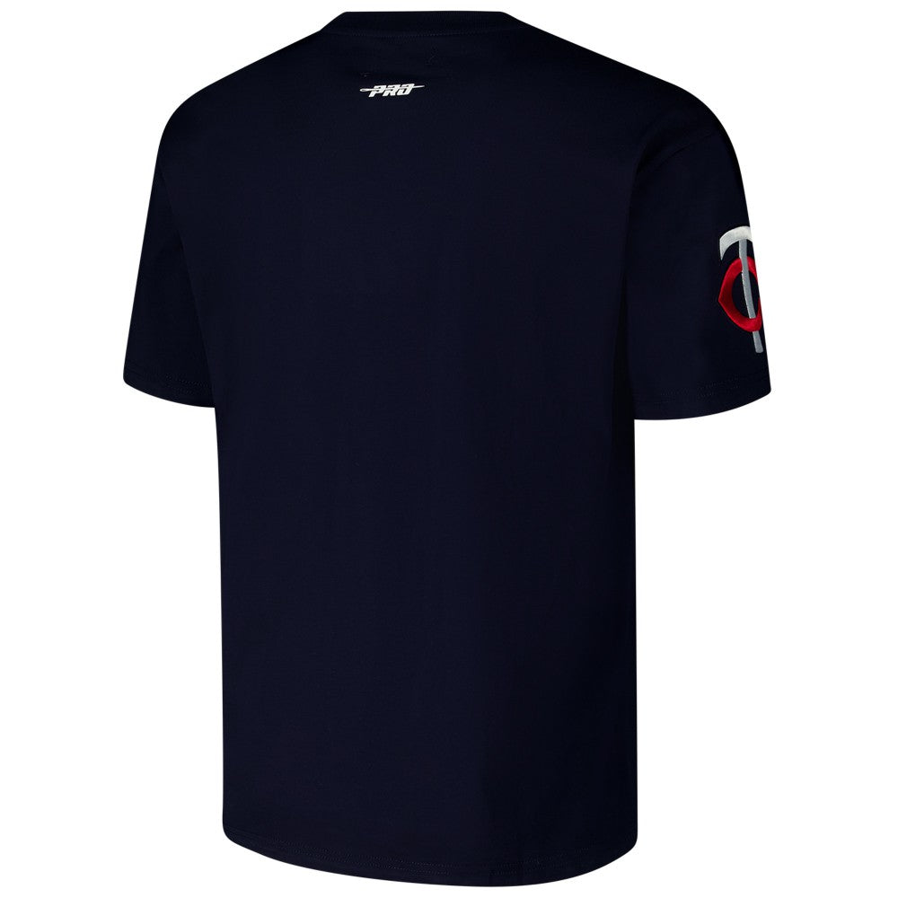 Minnesota Twins Pro Standard Turn It Up Dropped Shoulder T-Shirt Lifestyle