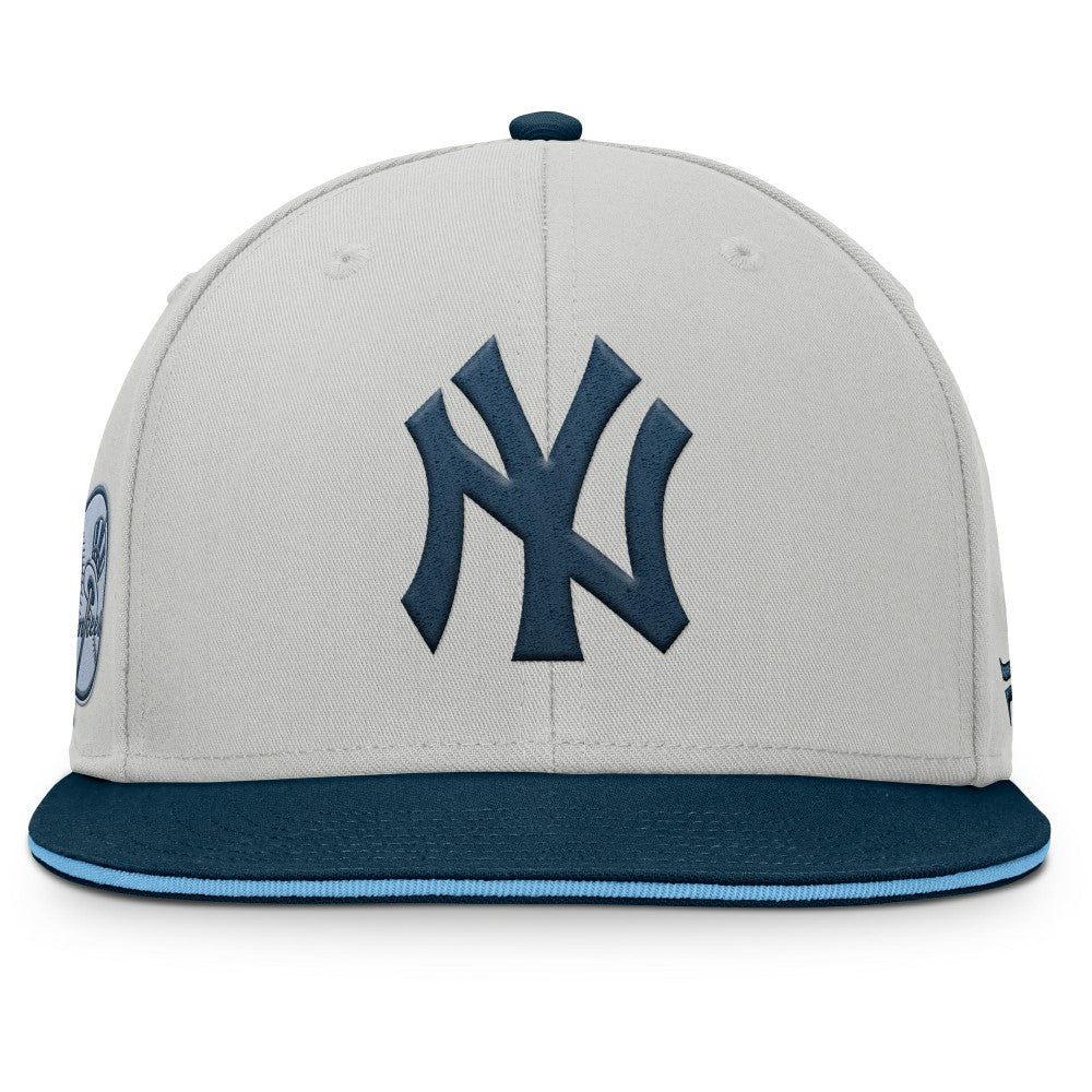New York Yankees Fanatics Knuckleball Snapback Hat for sale