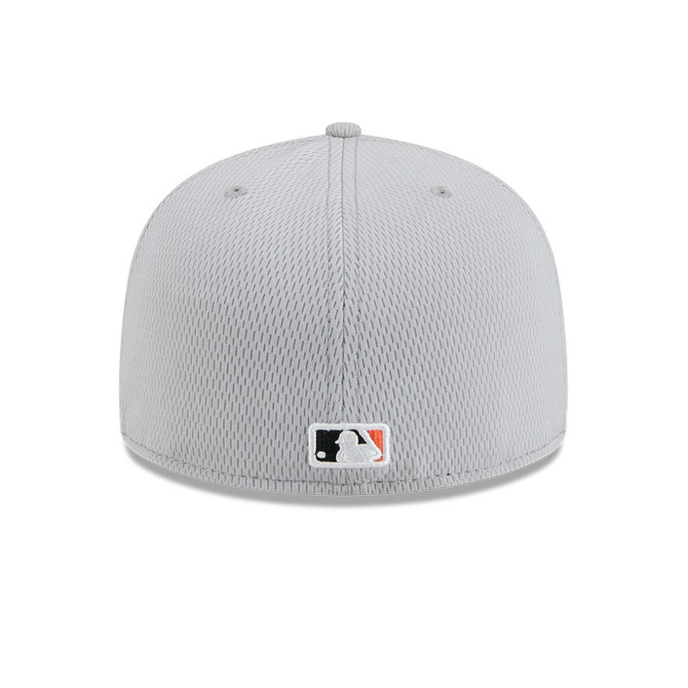 San Francisco Giants New Era 2025 MLB Clubhouse 59FIFTY Fitted Hat Lifestyle