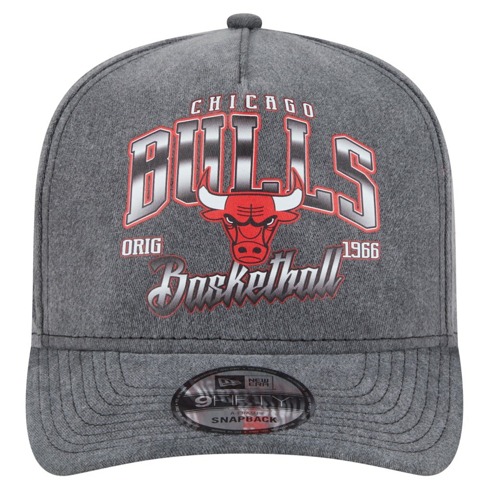 New Era - Chicago Bulls Throwback Washed Pre-Curved 9FIFTY Snapback Hat - Charcoal