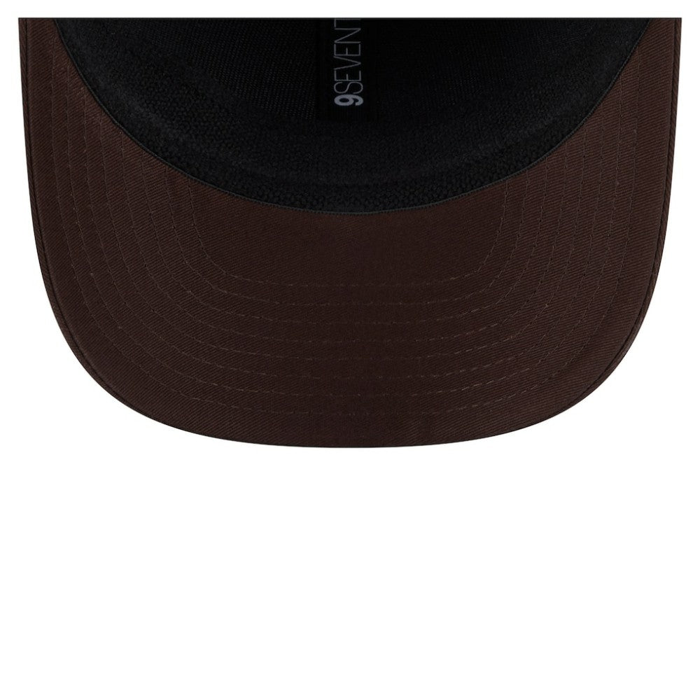 San Diego Padres New Era Circle Patch 9SEVENTY Stretch-Snap Hat Lifestyle