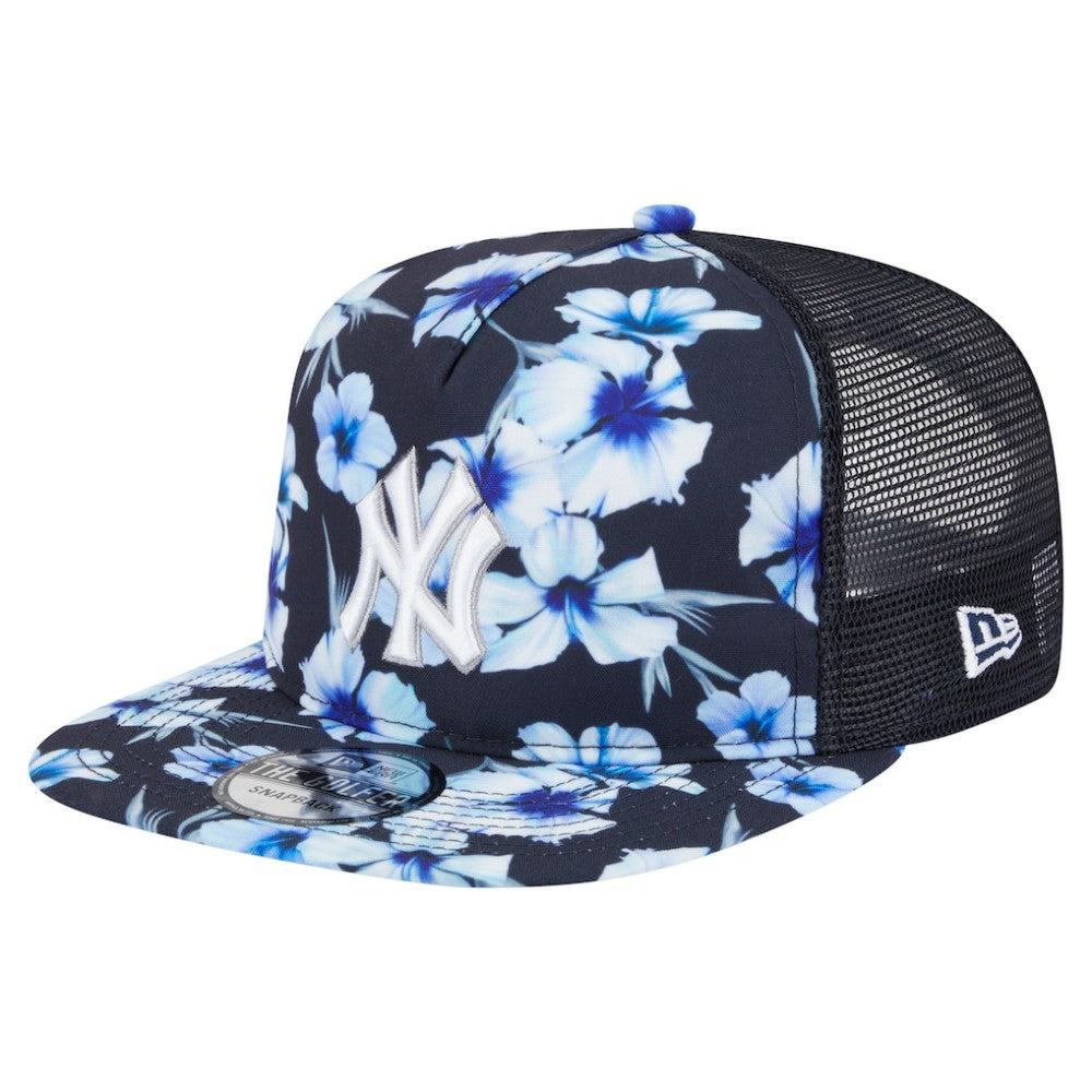 New York Yankees New Era Adventure Pattern Golfer Trucker Snapback Hat Sale