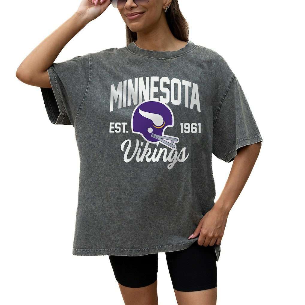 Minnesota Vikings Gameday Couture Women's Throwback Oversized Snow Wash T-Shirt Grey - NFL