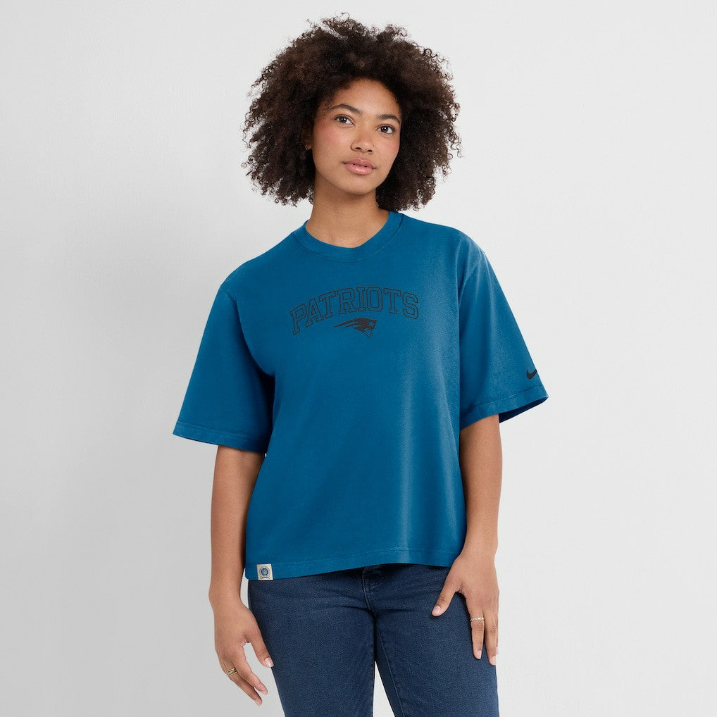 New England Patriots Women's Glory Arch Boxy T-Shirt Blue - Nike