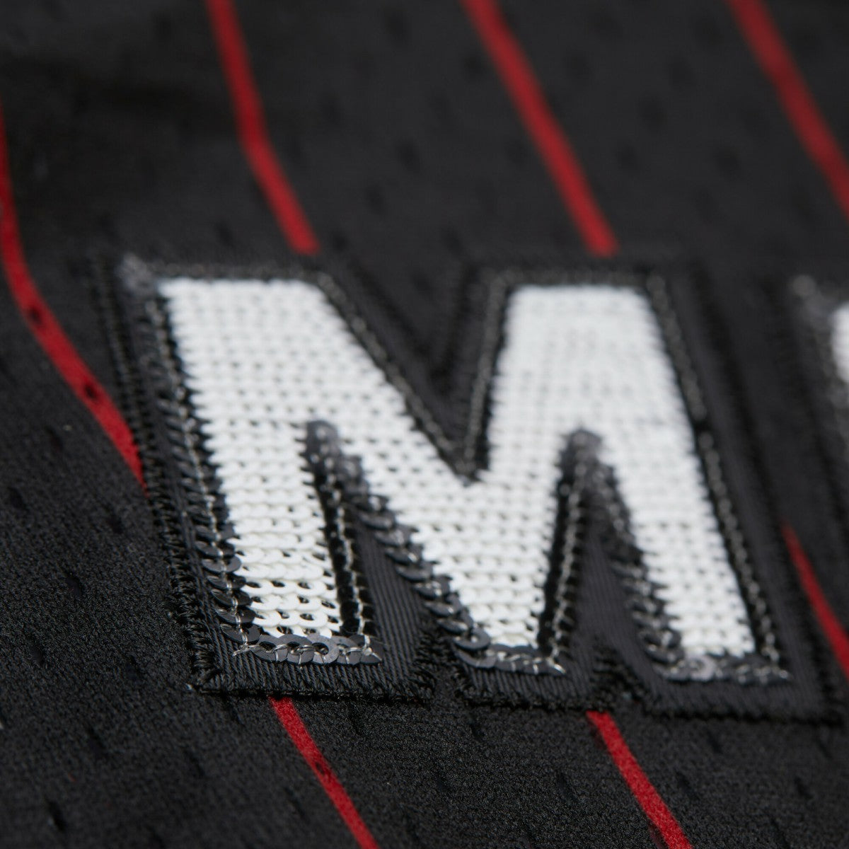 Mitchell & Ness - Dwyane Wade Miami Heat x DANNIJO Women's Fashion Cropped Basketball Jersey - Black