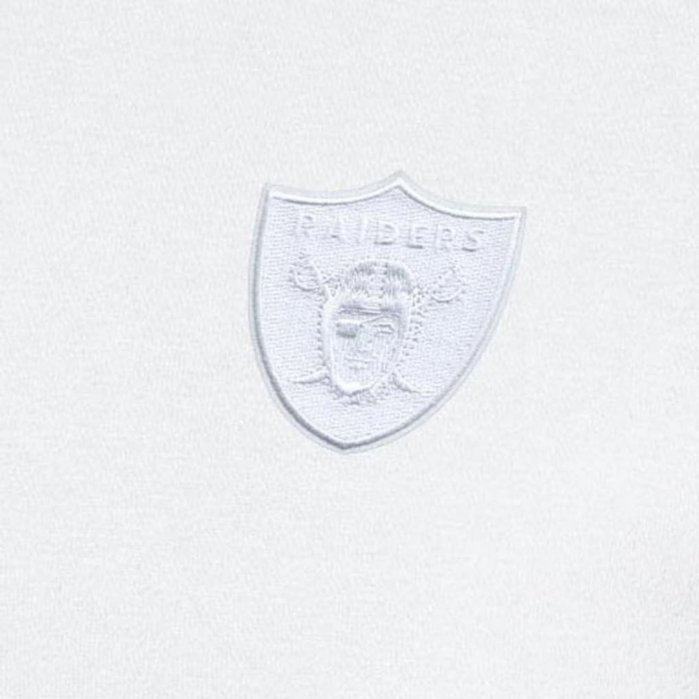 Las Vegas Raiders Antigua Victory Quarter-Zip Top White - NFL