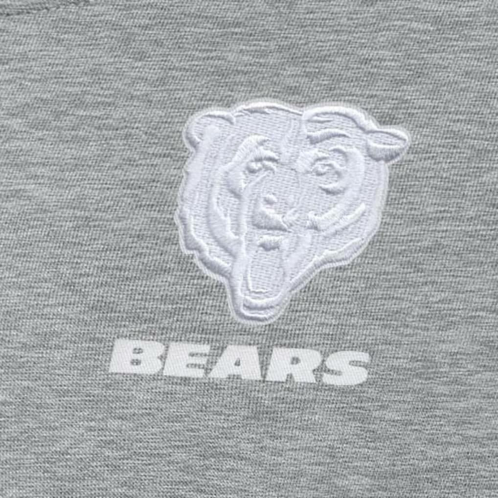 Chicago Bears Antigua Women's Victory Crew Pullover Sweatshirt Heather Gray - NFL