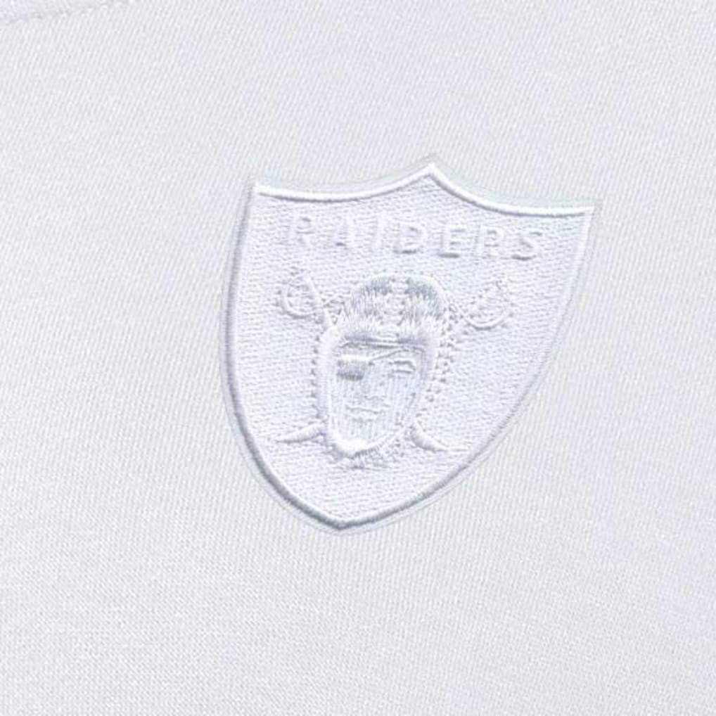Las Vegas Raiders Antigua Women's Victory Crew Pullover Sweatshirt White - NFL