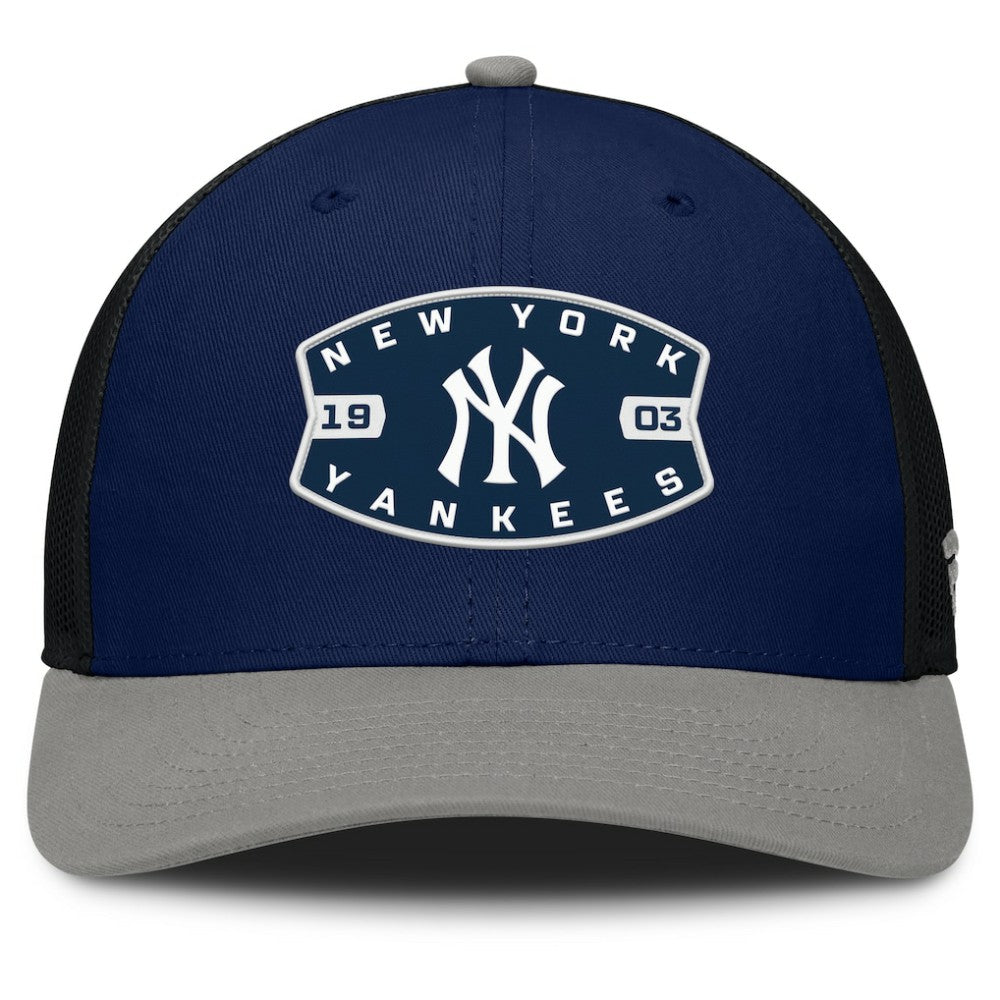 New York Yankees Fanatics Cutoff Adjustable Trucker Hat discount