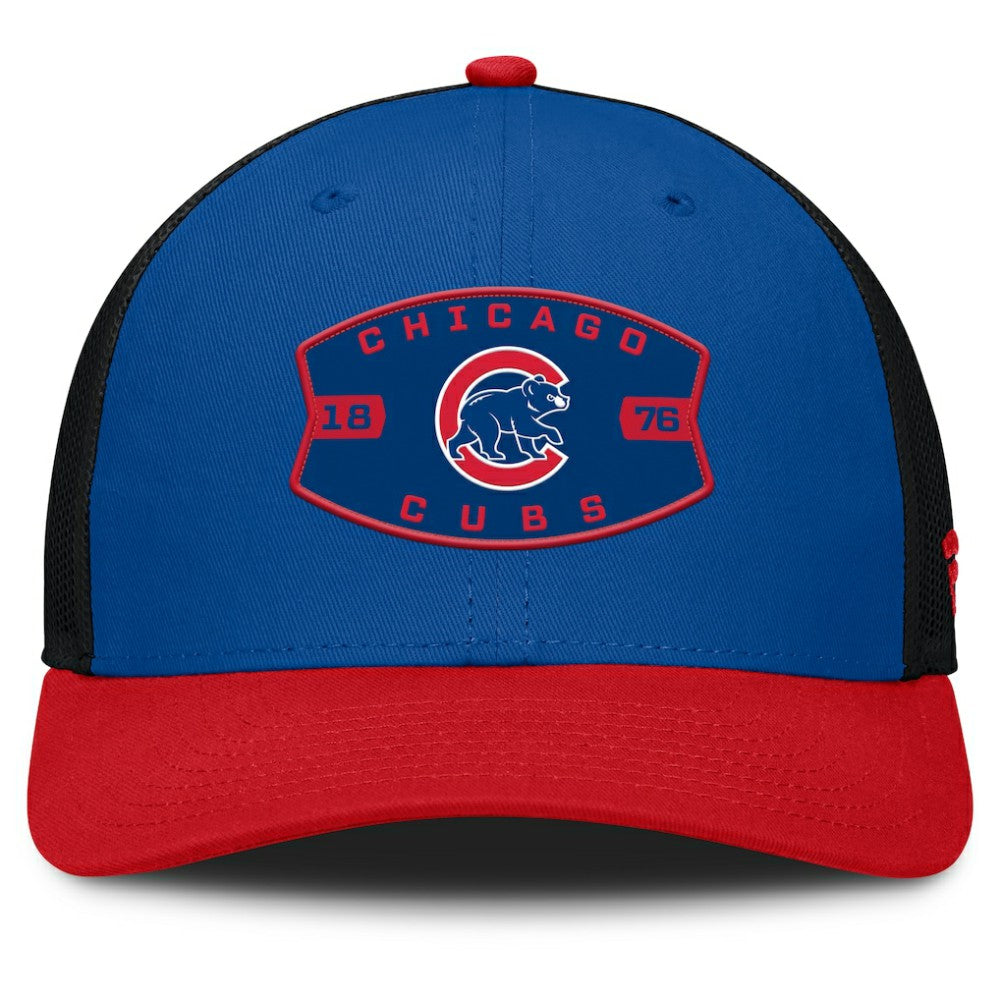 Chicago Cubs Fanatics Cutoff Adjustable Trucker Hat Lifestyle