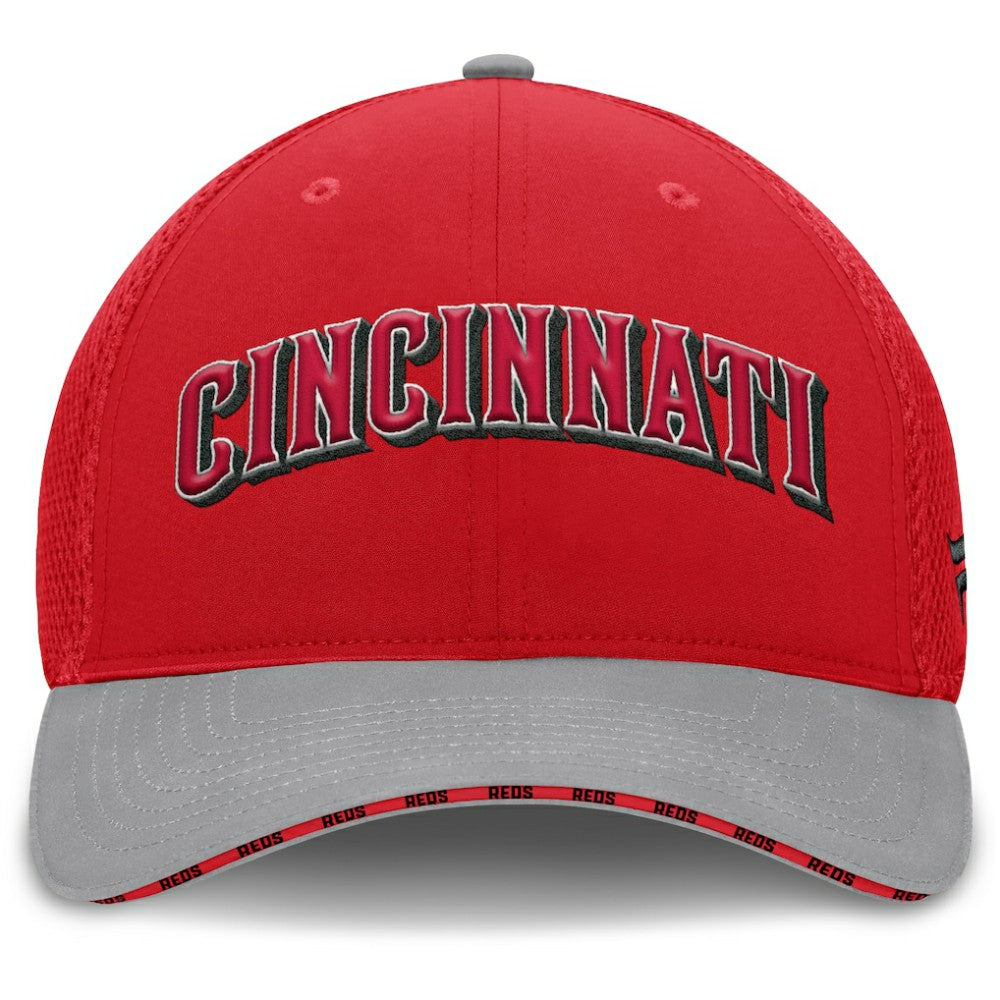 Cincinnati Reds Fanatics Pennant Flex Hat Lifestyle