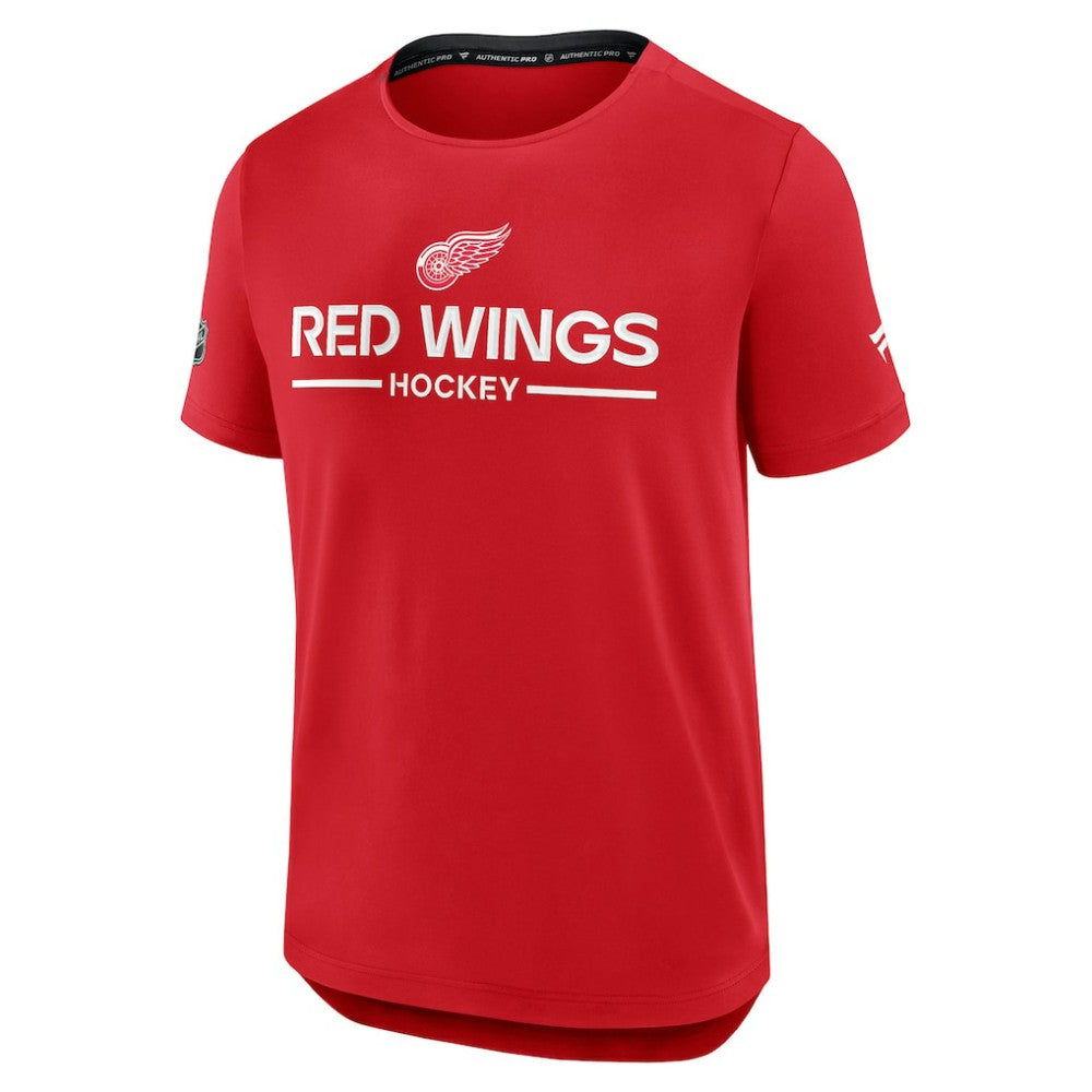 Detroit Red Wings - Fanatics Authentic Pro Rink Tech T-Shirt Red