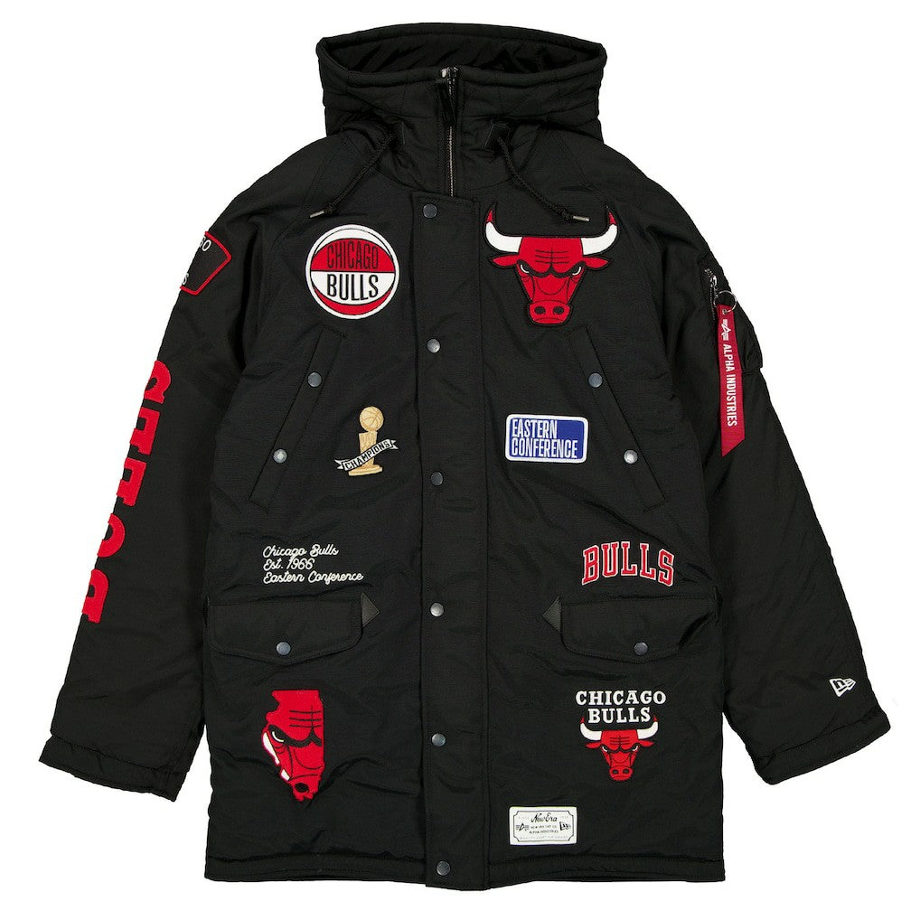 New Era - Chicago Bulls x Alpha Industries Altitude Mod Full-Snap Parka - Black