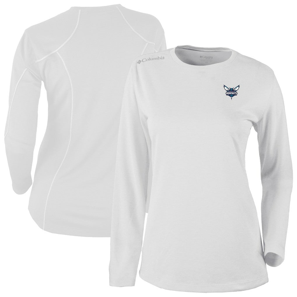 Columbia - Charlotte Hornets Women's Omni-Wick Shotgun Pullover Top - White