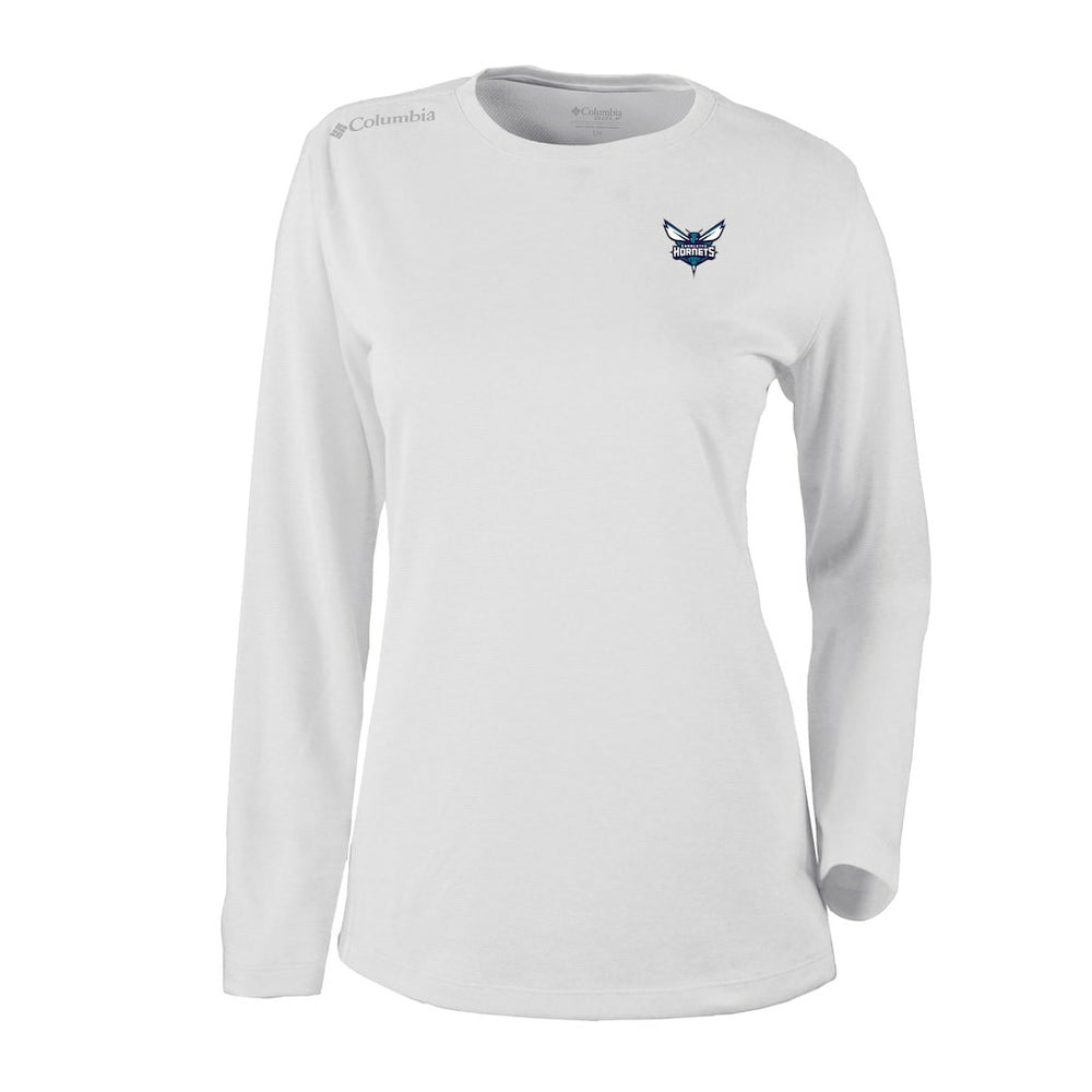Columbia - Charlotte Hornets Women's Omni-Wick Shotgun Pullover Top - White