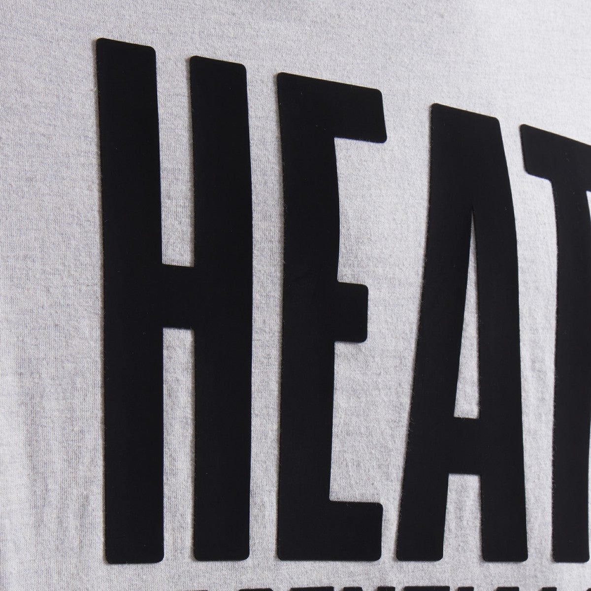 NBA - Miami Heat Fear of God Unisex NBA x ESSENTIALS T-Shirt - Heather Gray