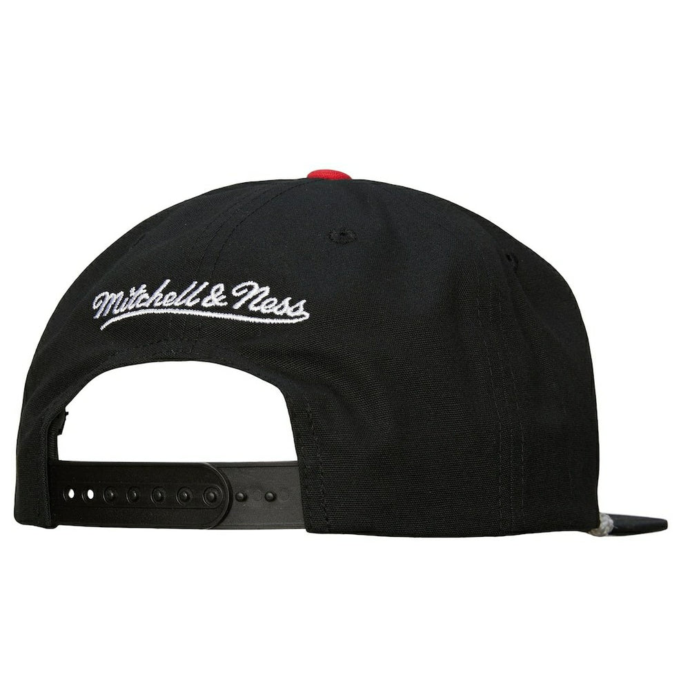 Mitchell & Ness - Philadelphia 76ers Ascend Deadstock Snapback Hat - Black