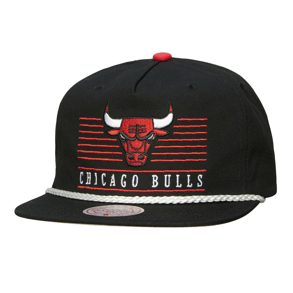 Mitchell & Ness - Chicago Bulls Ascend Deadstock Snapback Hat - Black