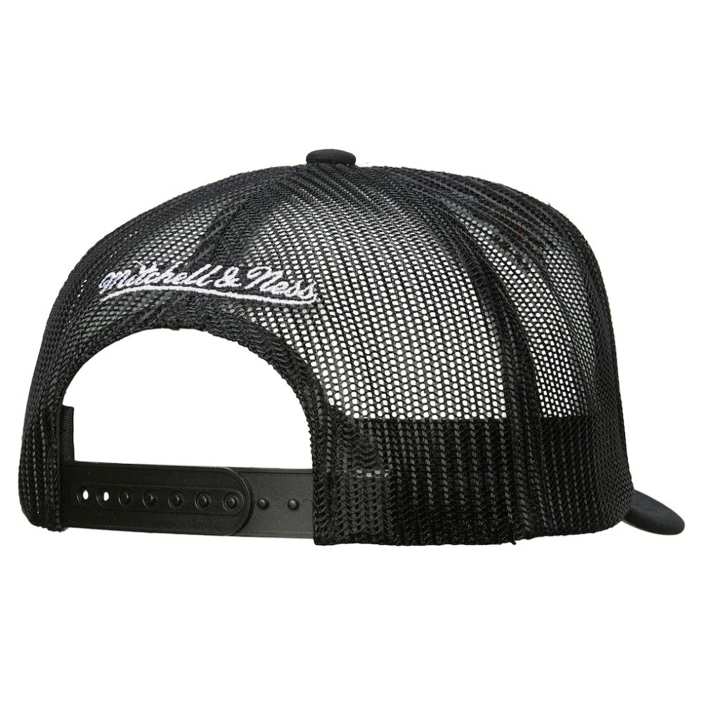 Los Angeles Kings - Mitchell & Ness Gridlock Trucker Adjustable Hat White/Black