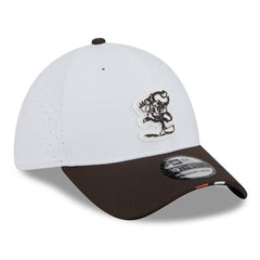 Cleveland Browns New Era 2025 NFL Training Camp Throwback Logo 39THIRTY Flex Hat White/Brown - NFL