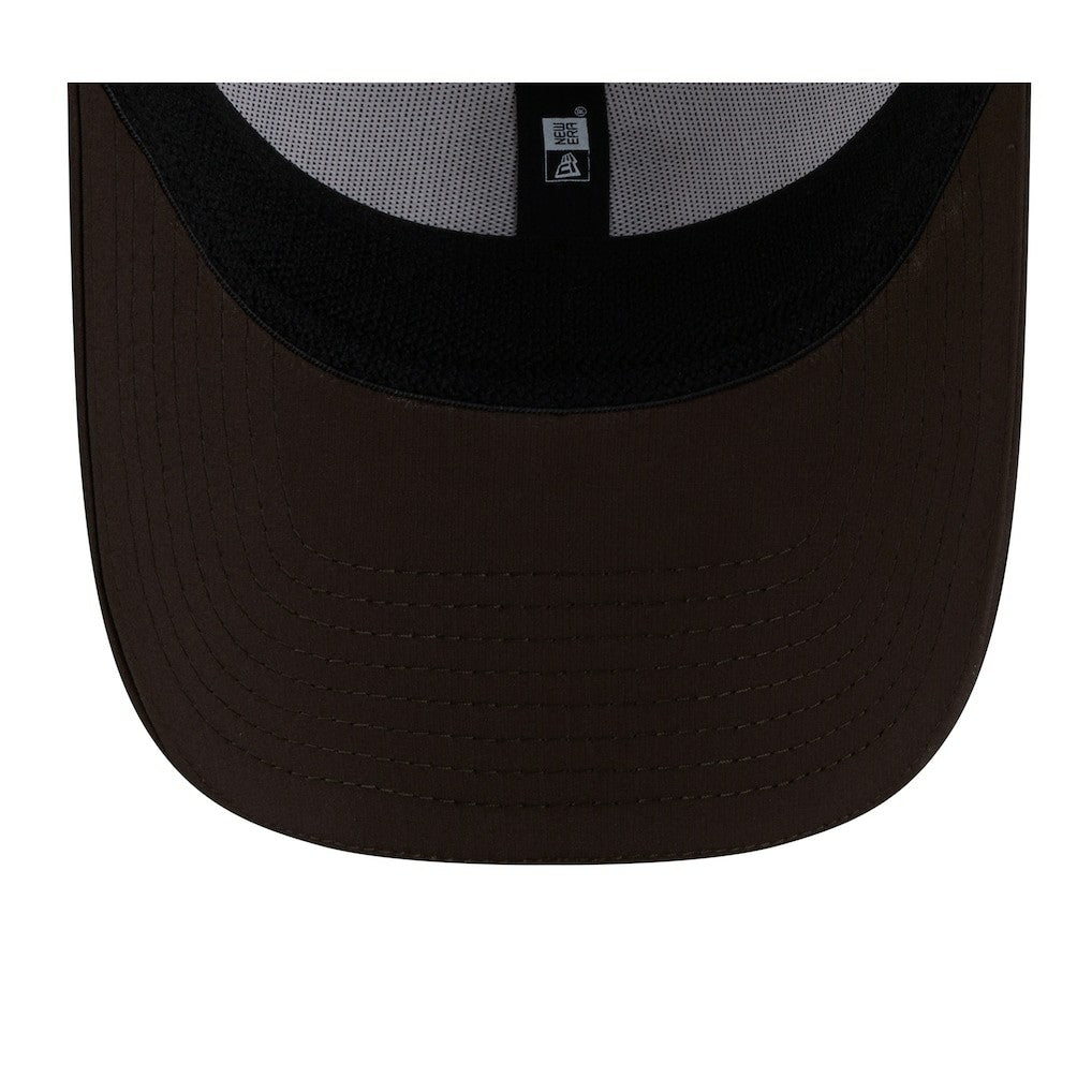Cleveland Browns New Era 2025 NFL Training Camp Throwback Logo 39THIRTY Flex Hat White/Brown - NFL