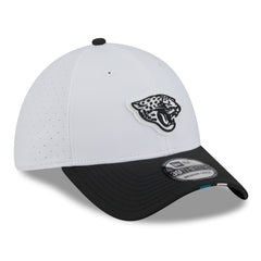 Jacksonville Jaguars New Era 2025 NFL Training Camp 39THIRTY Flex Hat White/Black - NFL