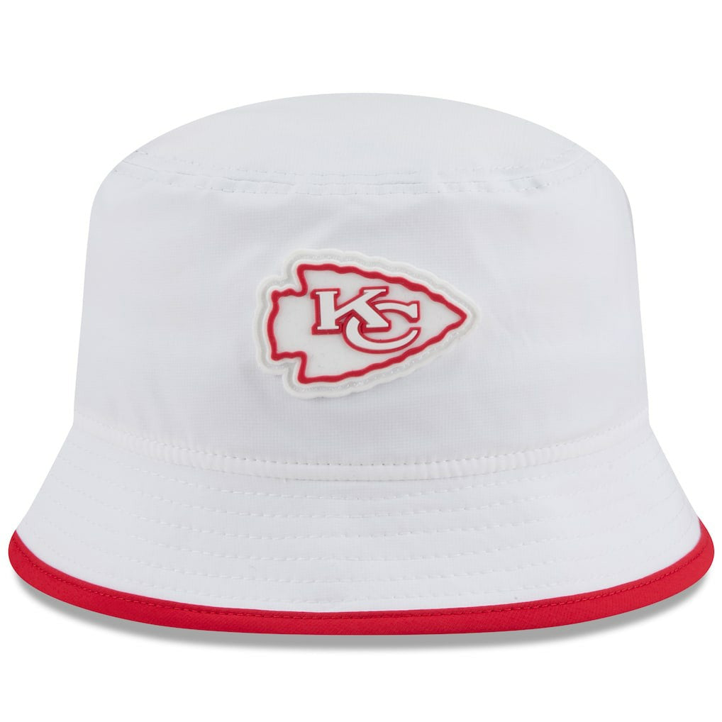 Kansas City Chiefs New Era 2025 NFL Training Camp Stretch Bucket Hat White - NFL