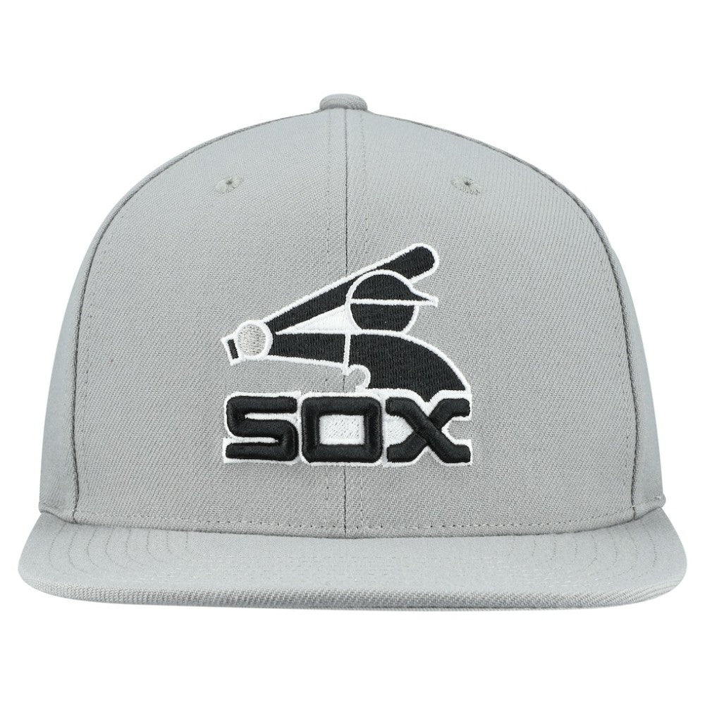 Chicago White Sox Mitchell & Ness Cooperstown Collection Basic Flip Snapback Hat Lifestyle
