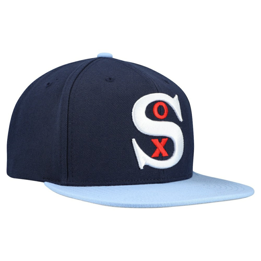 Chicago White Sox Mitchell & Ness Cooperstown Collection Basic Flip Snapback Hat Sale