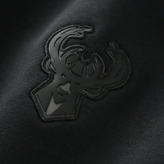 Nike - Milwaukee Bucks Authentic Standard Issue Travel Dri-FIT Sweatshirt - Black
